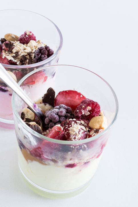 Berry-parfait-kale-chef-service