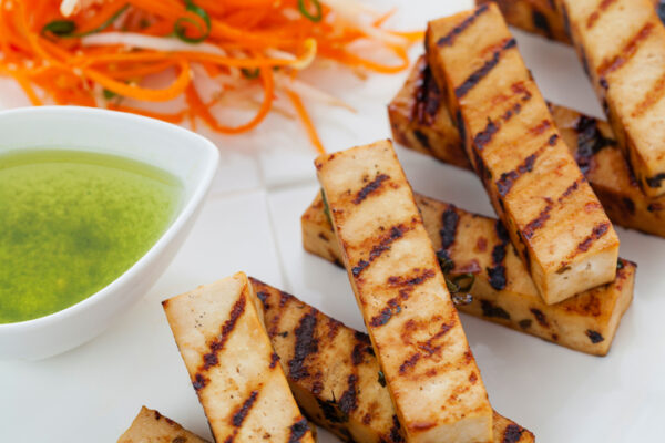 plant-based-jamaican-jerk-tofu-with-mango-salsa-kale-chef-service.jpg